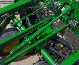 John Deere 2633 Three and Five Section Tandem Disks