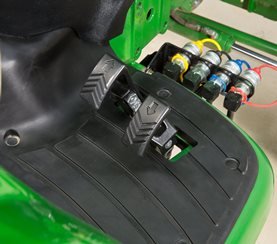 2024 John Deere 3046R