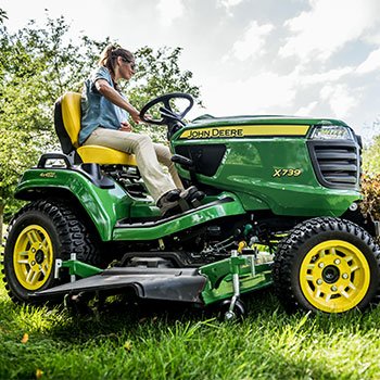 2024 John Deere X739