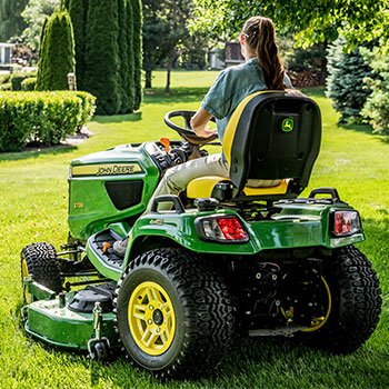 2024 John Deere X739