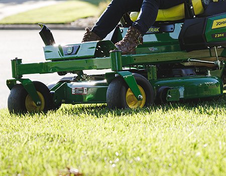 2024 John Deere Z320M