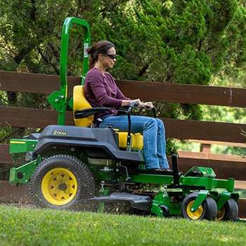 2024 John Deere Z735E