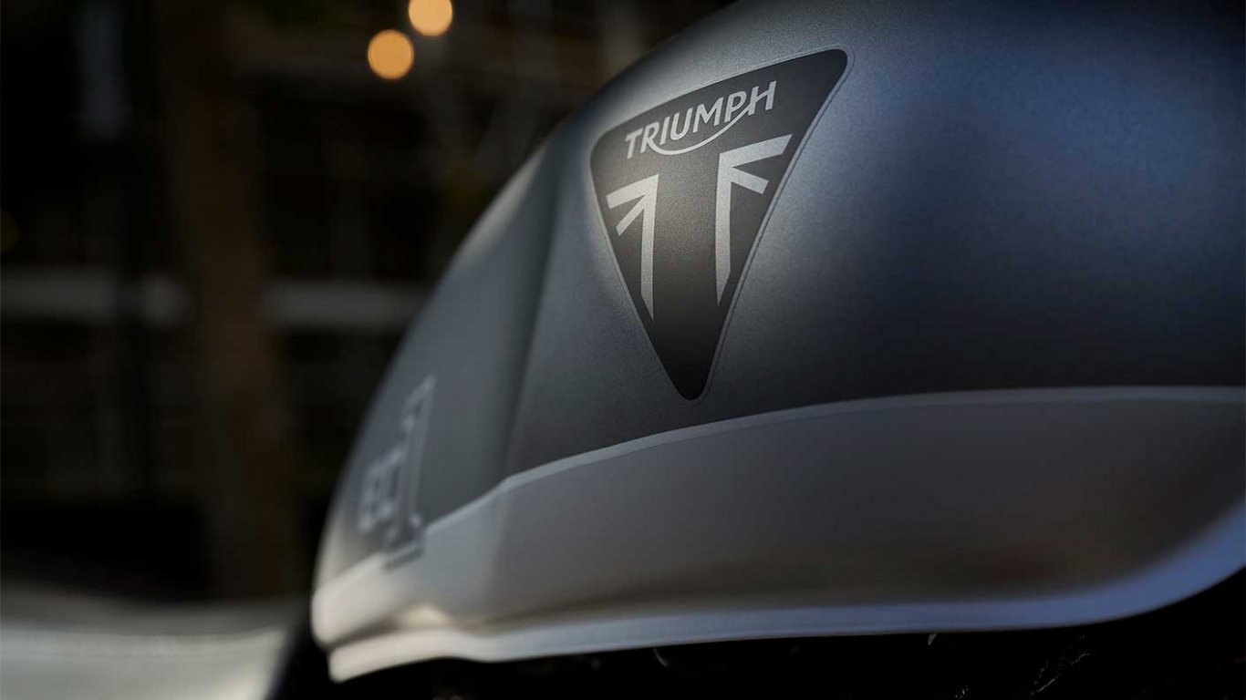 2022 Triumph STREET TWIN EC1