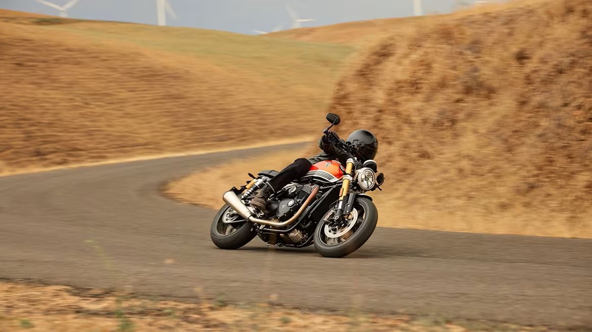 2025 Triumph ALL NEW SPEED TWIN 1200 RS Baja Orange / Sapphire Black ALL NEW CLASSIC HOT ROD