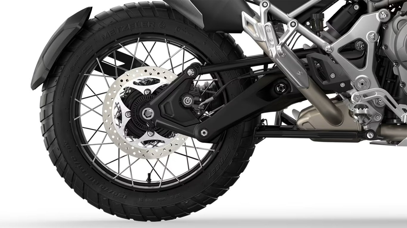 2025 Triumph SPEED 400 Caspian Blue / Storm Grey LIGHTWEIGHT CLASSIC FUN!!!