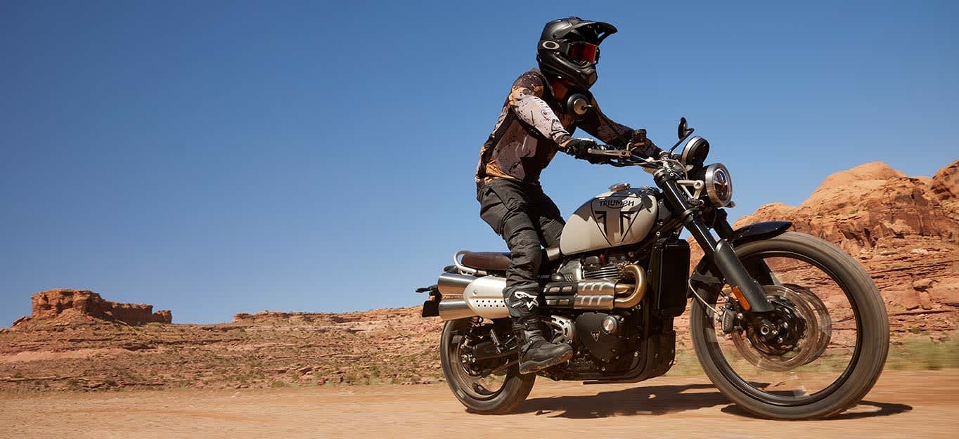 2025 Triumph SCRAMBLER 1200 X CARNIVAL RED