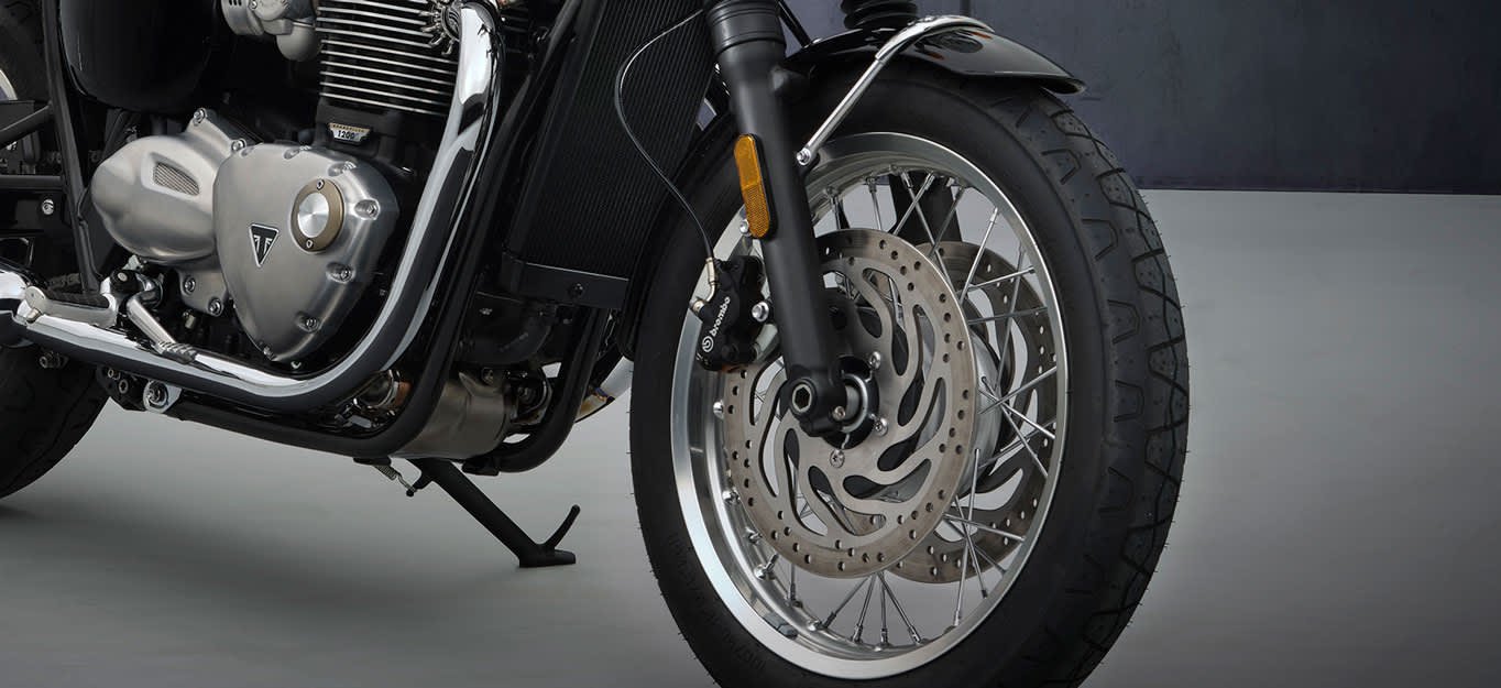 2025 Triumph BONNEVILLE T120 BLACK JET BLACK