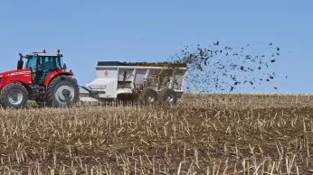 Kuhn SLC 126 10 BOLT TRAILER