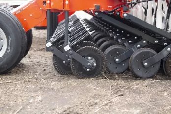https://www.en.kuhn-canada.com/sites/default/files/styles/product_small/public/media-nextpage-img/9400NT_No-Till%20Coulter.jpg.webp?itok=rkpLBiw2