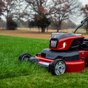 Toro 60V MAX* 30 in. (76 cm) eTimeMaster® w/Personal Pace® Lawn Mower Battery Not Included