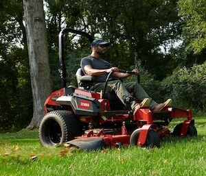 Toro 4000 Series HDX Pro 60 in. (152 cm) 31 hp 999cc