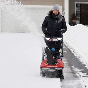Toro 21 in. (53 cm) 60V MAX* (7.5Ah + 2.5Ah) Electric Battery Power Clear® Self Propel Snow Blower