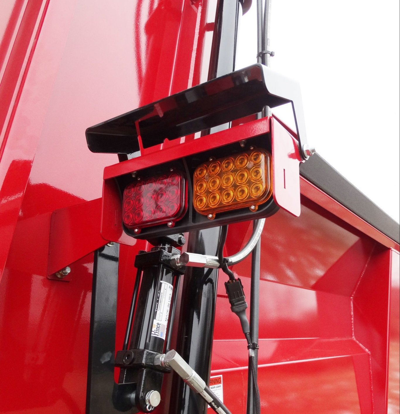 H&S PS6180 578 Cu. Ft. Struck Per ASAE S324.2 PowerSpread Manure Spreader