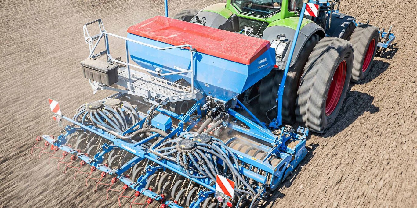 https://lemken.com/fileadmin/_processed_/4/8/csm_solitair-mr-behaelter_97c4a071de.jpg