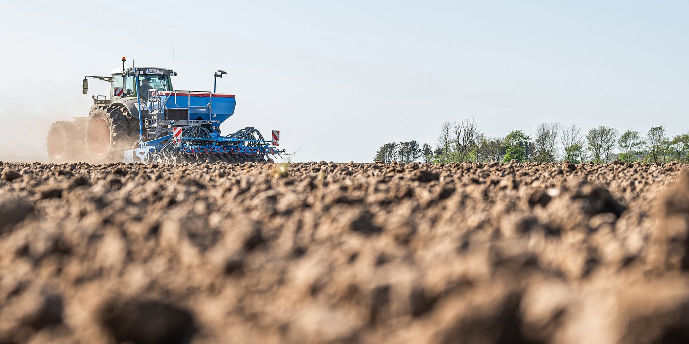https://lemken.com/fileadmin/_processed_/e/a/csm_solitair-mr-bedienung_ea224adad9.jpg