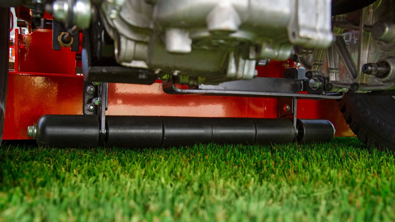 Simplicity Courier XT Zero Turn Mower