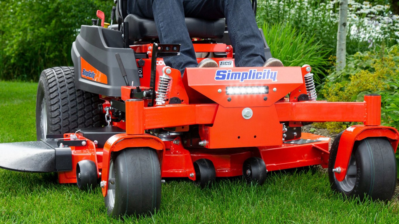 Simplicity Courier XT Zero Turn Mower