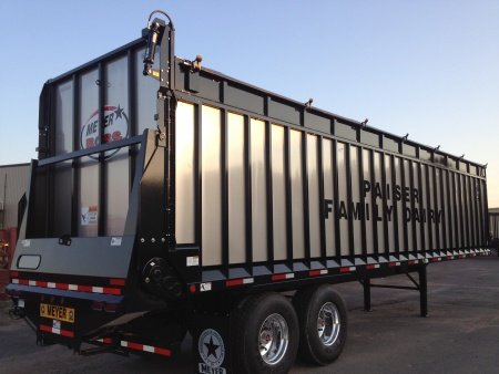 Meyer Manufacturing 9100 RT BOSS Semi Ag Trailer