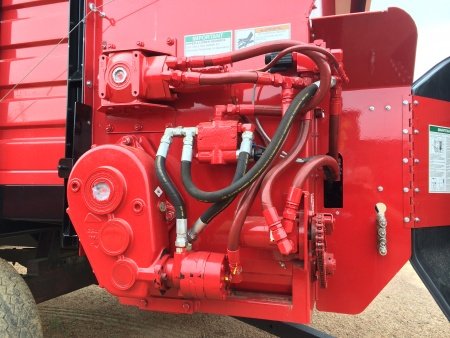 Meyer Manufacturing RT500 Front Unload Forage Box