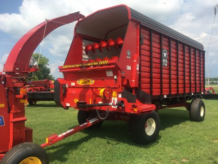 Meyer Manufacturing RT500 Front Unload Forage Box