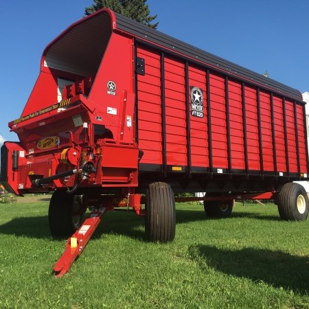 Meyer Manufacturing RT600 Front Unload Forage Box