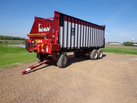 Meyer Manufacturing RTX600 Series Front Unload