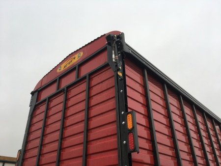 Meyer Manufacturing RT200 Front & Rear Unload Forage Box