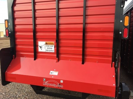 Meyer Manufacturing RT200 Front & Rear Unload Forage Box