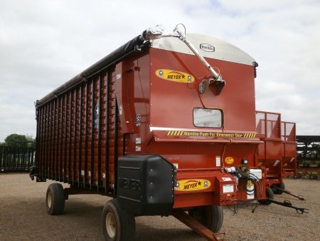 Meyer Manufacturing RTX200 Front & Rear Unload Forage Box