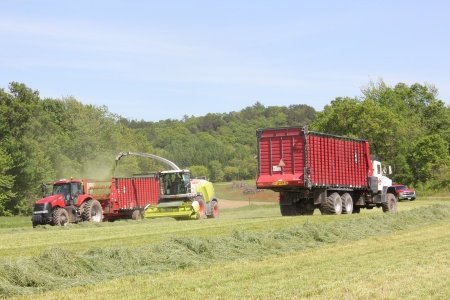 Meyer Manufacturing RTX200 Front & Rear Unload Forage Box