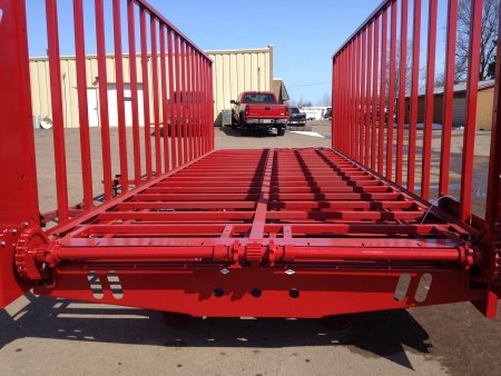 Meyer Manufacturing 8200 BOSS RT Front & Rear Unload Forage Box