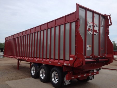 Meyer Manufacturing 9100 RT BOSS Semi Ag Trailer