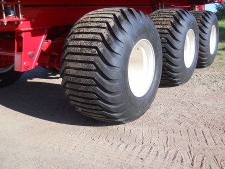 Meyer Manufacturing XTSS4500+ Tridem Trailer / Suspension Steer Trailer 45 Ton