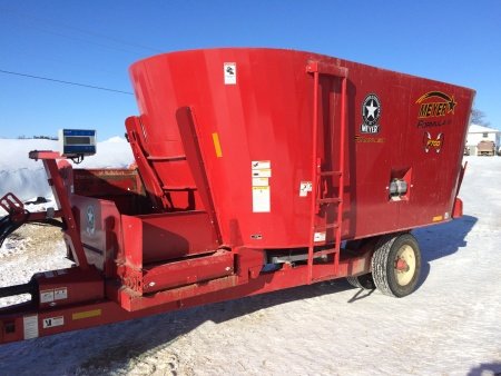 Meyer Manufacturing Twin Screw Medium Family