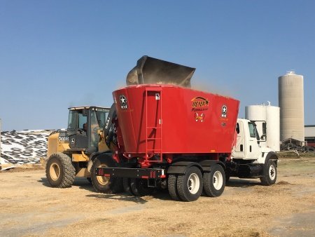 Meyer Manufacturing Twin Screw Medium Family / Truck Mount