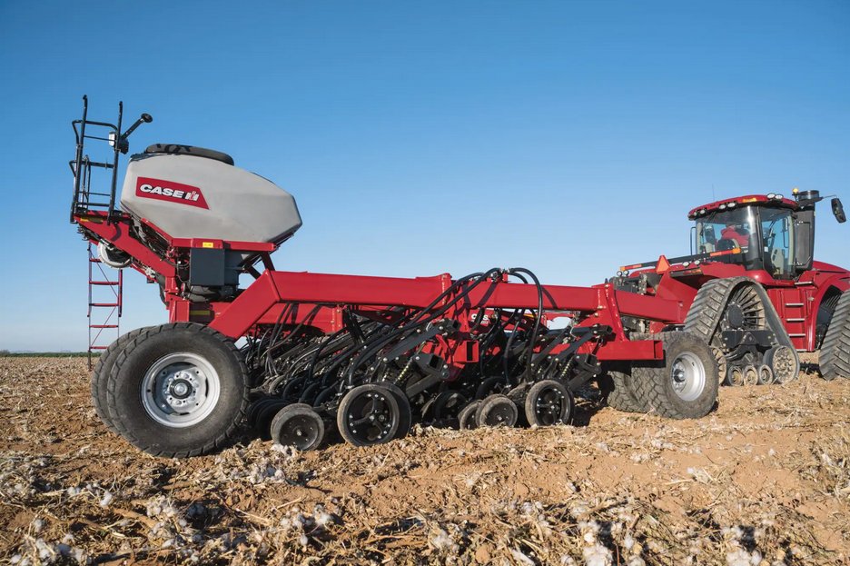 https://assets.cnhindustrial.com/caseih/NAFTA/NAFTAASSETS/Products/Planting-and-Seeding/Precision-Disk-Air-Drills/550T/AFS_Connect_Steiger_420_Precision%20Disk_550T_3527_12-21.1.jpg