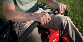 Troy Bilt Mustang Z42 Zero Turn Mower 17ARFACSA66