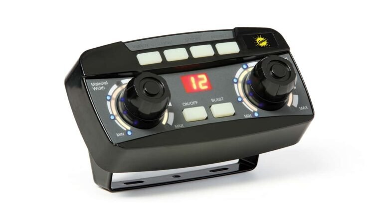 Fisher STEEL CASTER™ STAINLESS STEEL HOPPER SPREADERS 0.7 CU YD