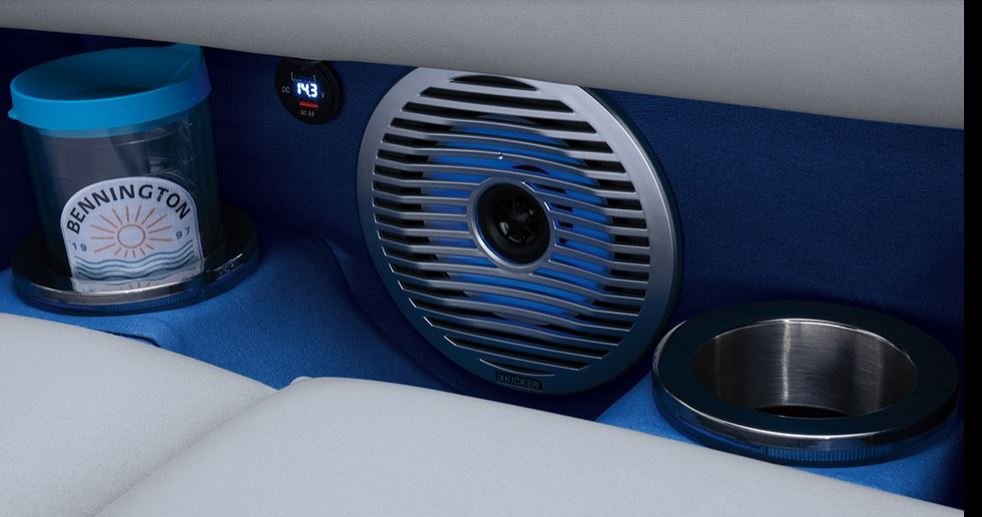 2026 Bennington SX Line 22 SX Swingback