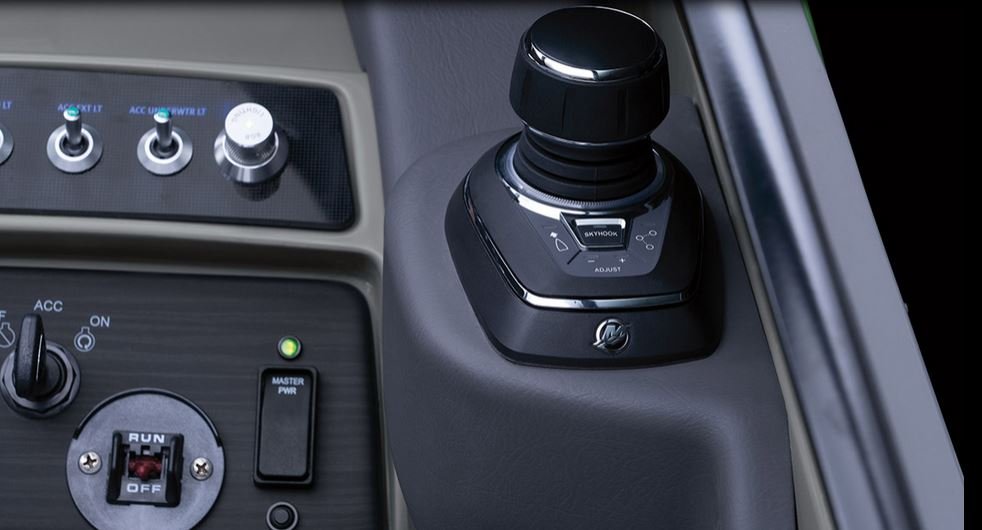 2026 Bennington RX Sport Line 25 RX Fastback Quad Bench