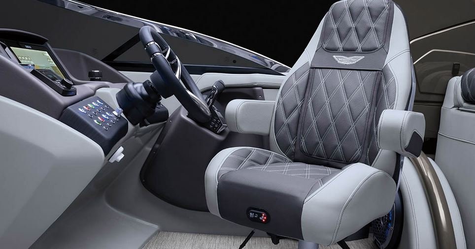 2026 Bennington Q Line 27 Q SWINGBACK