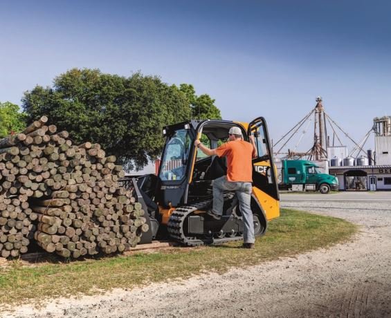 JCB 2TS 7T COMPACT TRACK LOADER