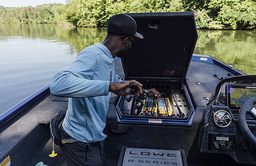 Lowe Boats Stinger 198 Metallic Blue