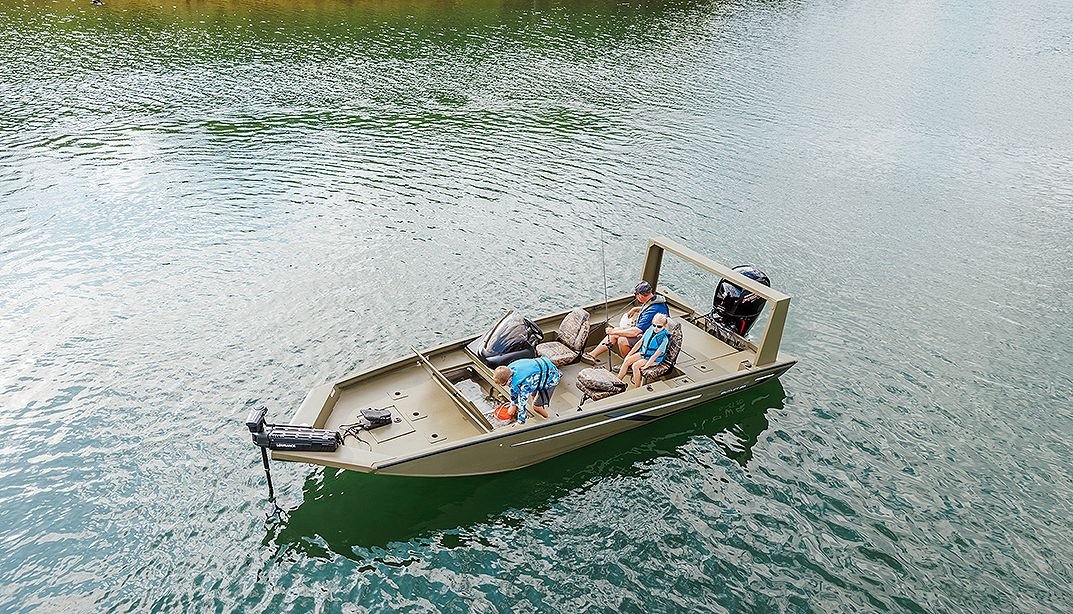 Lowe Boats OUTLET 20 Dead Grass Green