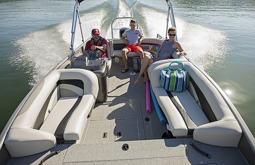Lowe Boats SD224 Gray Exterior with Green Accents