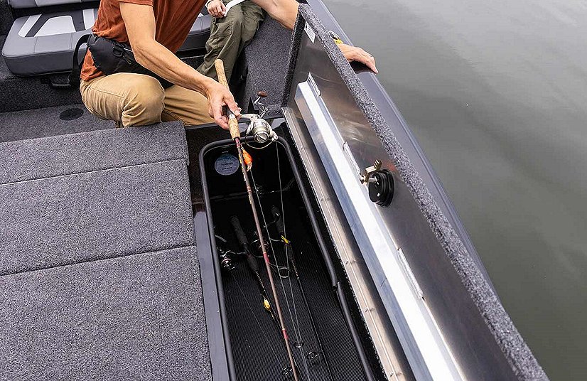 2026 Lowe Boats Stinger 195C Bright White