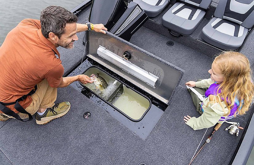 2026 Lowe Boats Stinger 195C Bright White