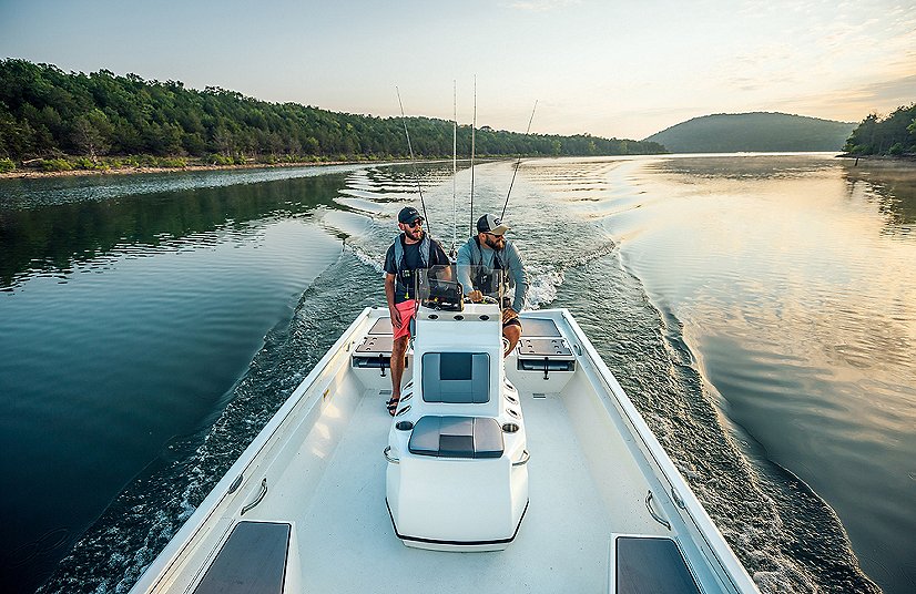 2025 Lowe Boats Bay 22 Bright White Poly Interior w/ Seafoam Green Hull