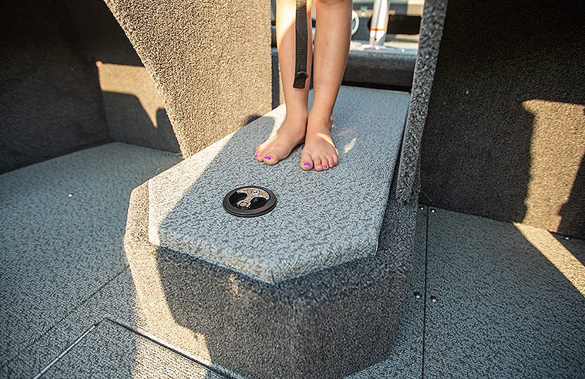 2025 Lowe Boats FS 1800 2 Tone Black Base & Bright White Accent