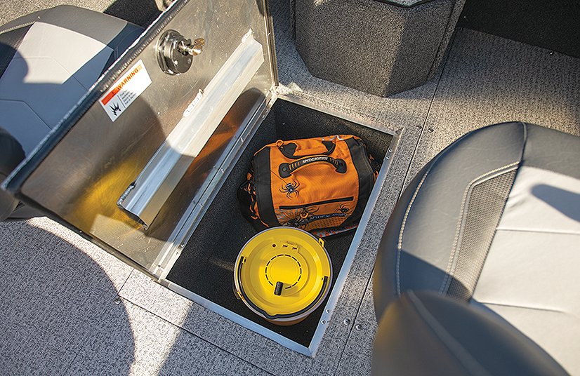 2025 Lowe Boats FS 1800 2 Tone Black Base & Bright White Accent